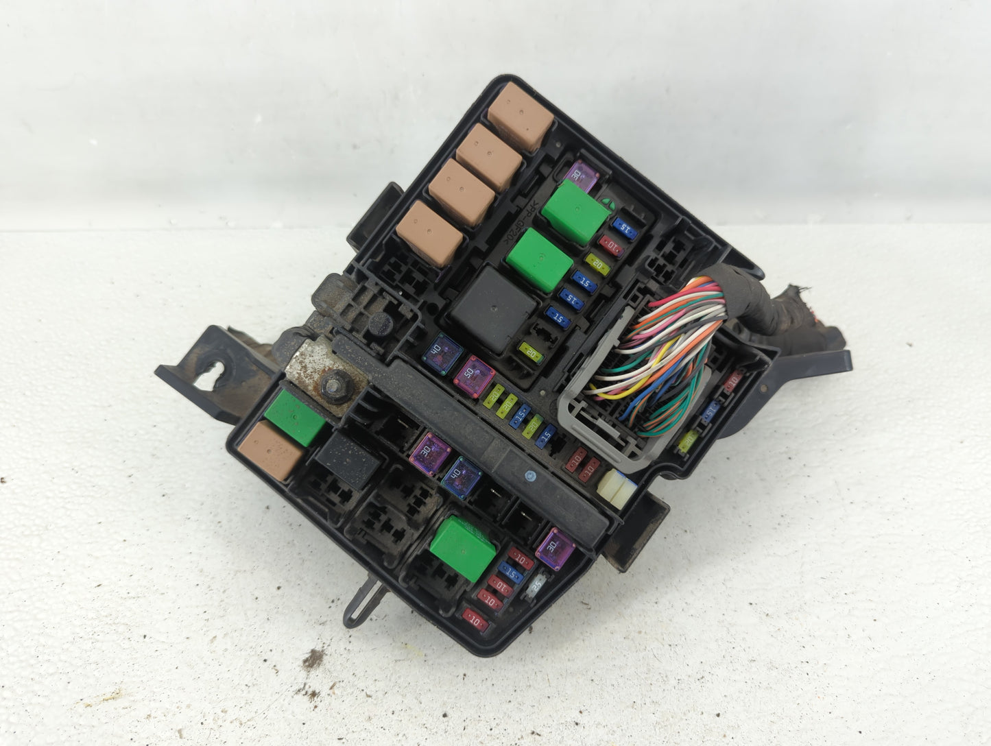 2011-2014 Hyundai Sonata Fusebox Fuse Box Panel Relay Module P/N:91950-3S711 Fits Fits 2011 2012 2013 2014 OEM Used Auto Par