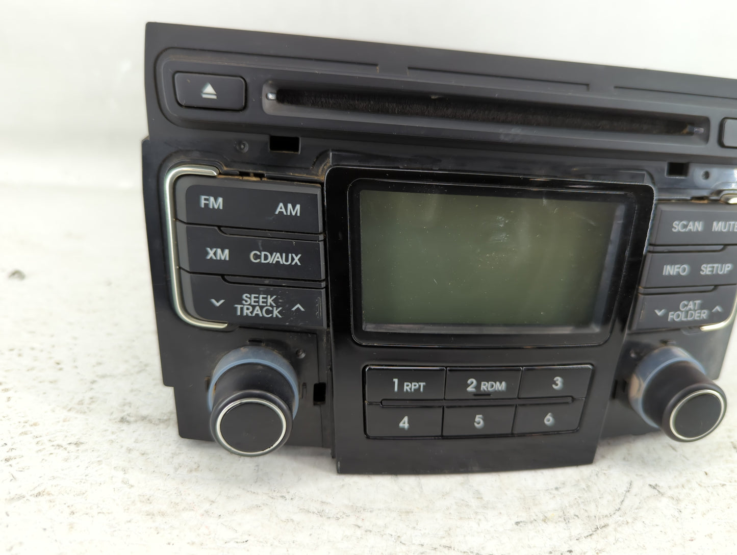 2011-2011 Hyundai Sonata Am Fm Cd Player Radio Receiver - Oemusedautoparts1.com