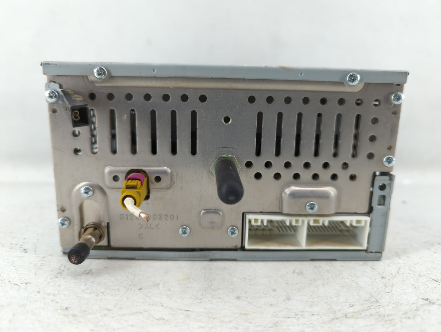 2011-2011 Hyundai Sonata Am Fm Cd Player Radio Receiver - Oemusedautoparts1.com