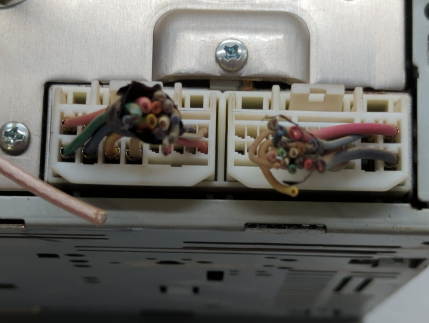 2011-2011 Hyundai Sonata Am Fm Cd Player Radio Receiver - Oemusedautoparts1.com