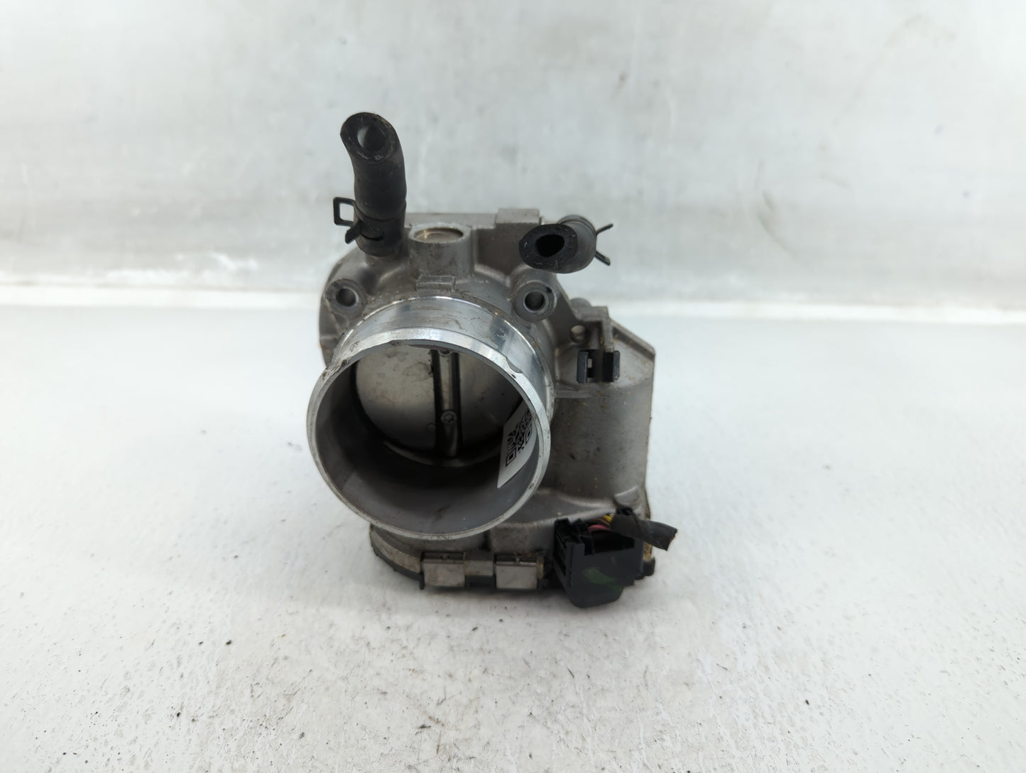 2011-2014 Hyundai Sonata Throttle Body P/N:35100-2G700 Fits Fits 2011 2012 2013 2014 2015 2016 OEM Used Auto Parts - Oemused