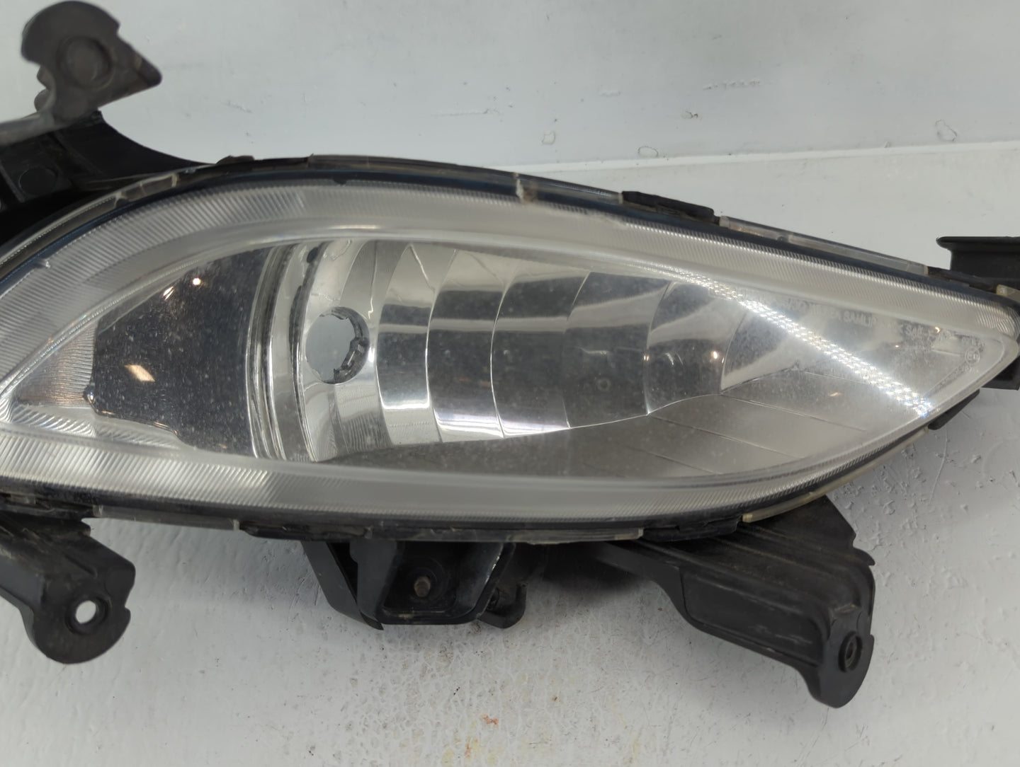 2011-2014 Hyundai Sonata Tail Light Assembly Passenger Right OEM P/N:92202-3QXXX Fits Fits 2011 2012 2013 2014 OEM Used Auto