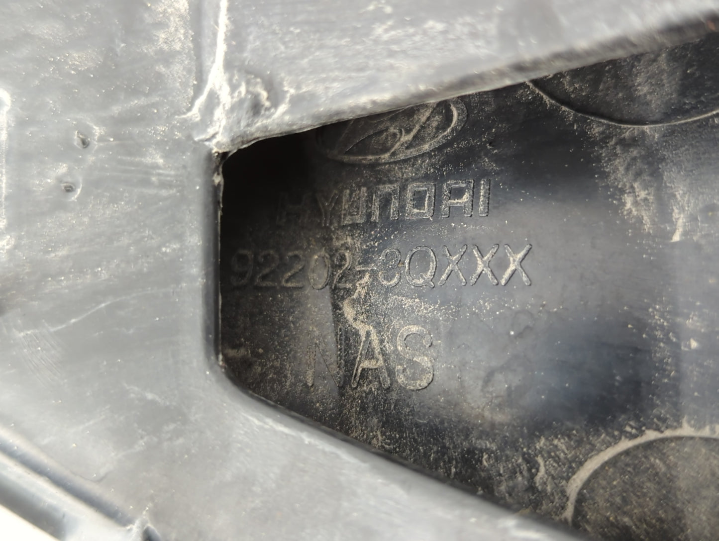 2011-2014 Hyundai Sonata Tail Light Assembly Passenger Right OEM P/N:92202-3QXXX Fits Fits 2011 2012 2013 2014 OEM Used Auto