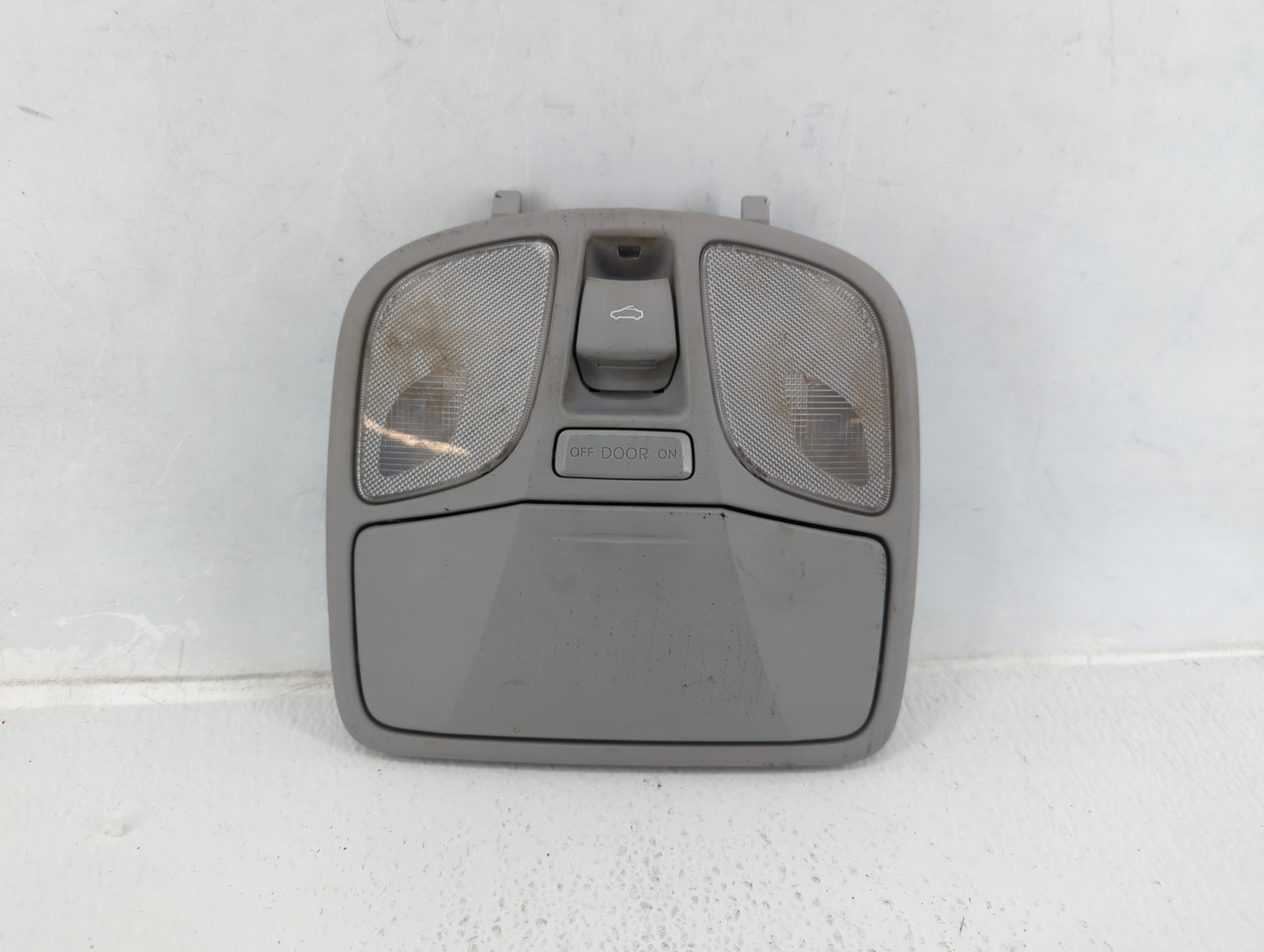 2011-2013 Hyundai Sonata Overhead Roof Console 585831 - Oemusedautoparts1.com
