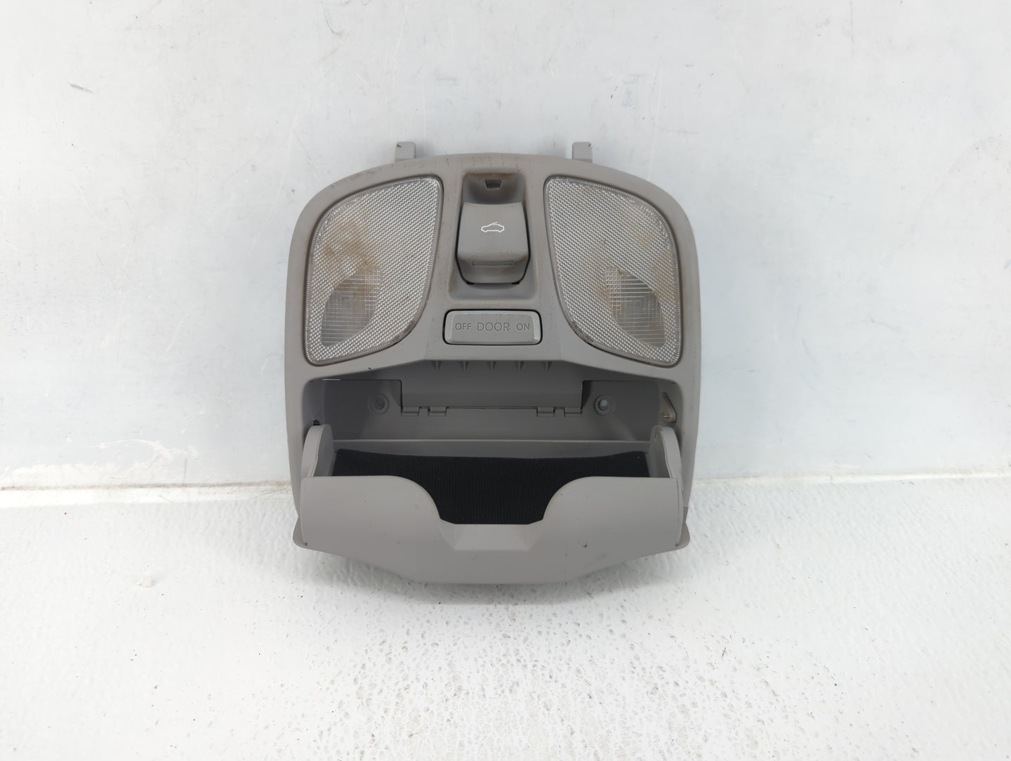 2011-2013 Hyundai Sonata Overhead Roof Console 585831 - Oemusedautoparts1.com