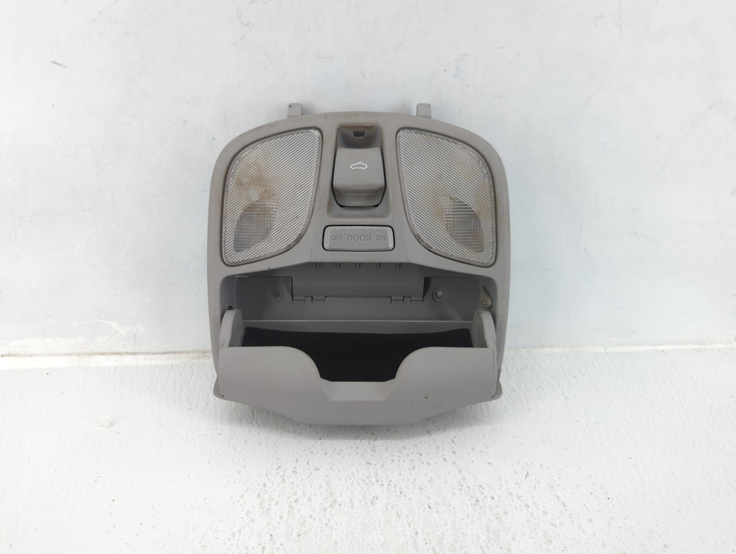 2011-2013 Hyundai Sonata Overhead Roof Console 585831 - Oemusedautoparts1.com