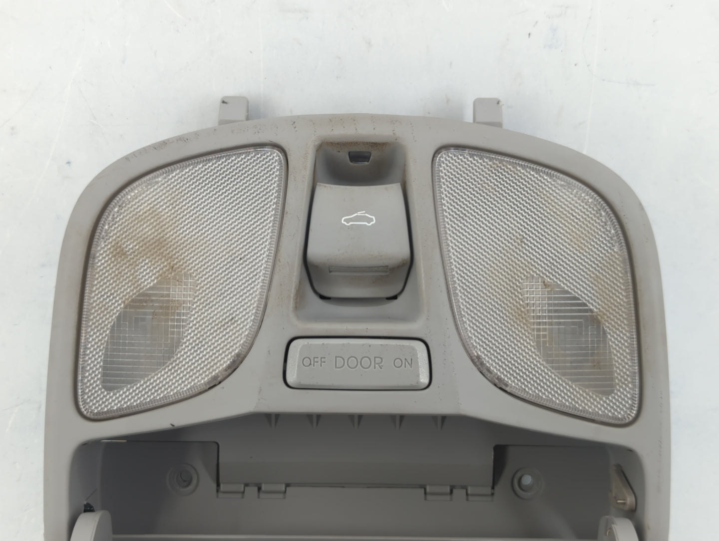 2011-2013 Hyundai Sonata Overhead Roof Console 585831 - Oemusedautoparts1.com