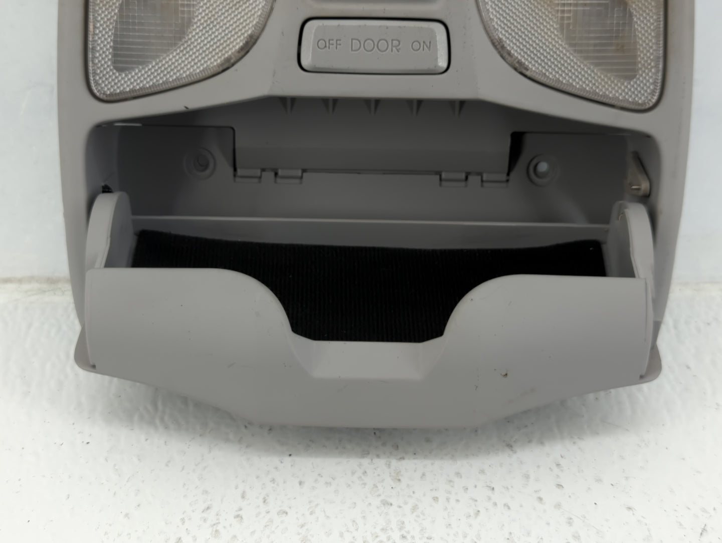 2011-2013 Hyundai Sonata Overhead Roof Console 585831 - Oemusedautoparts1.com