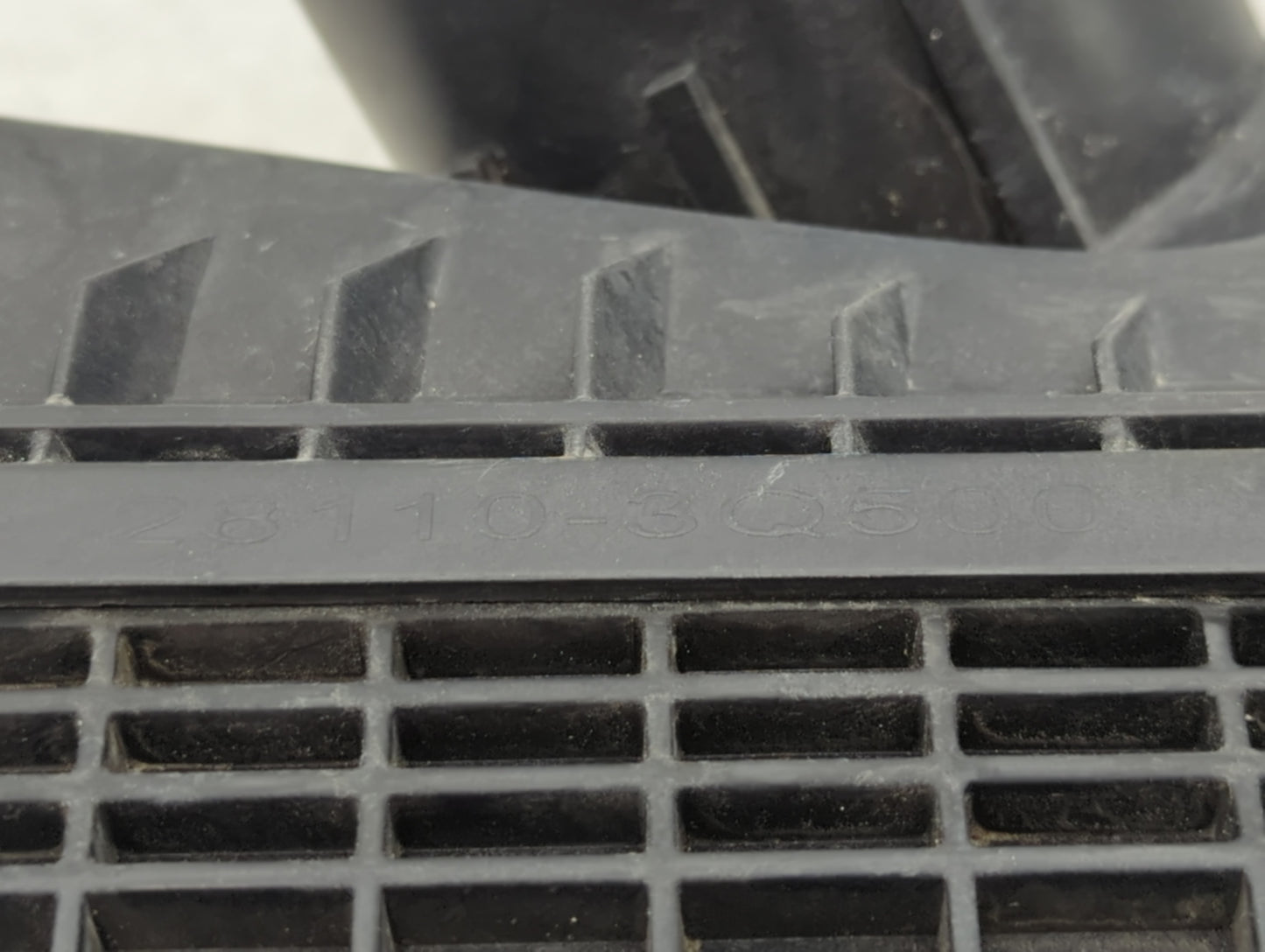 2011-2014 Hyundai Sonata Air Cleaner Intake-duct Hose Tube 585909 - Oemusedautoparts1.com