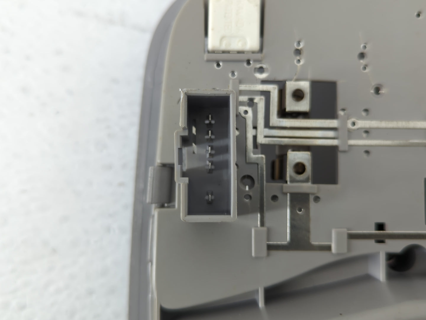 2011 Hyundai Sonata Overhead Roof Console - Oemusedautoparts1.com