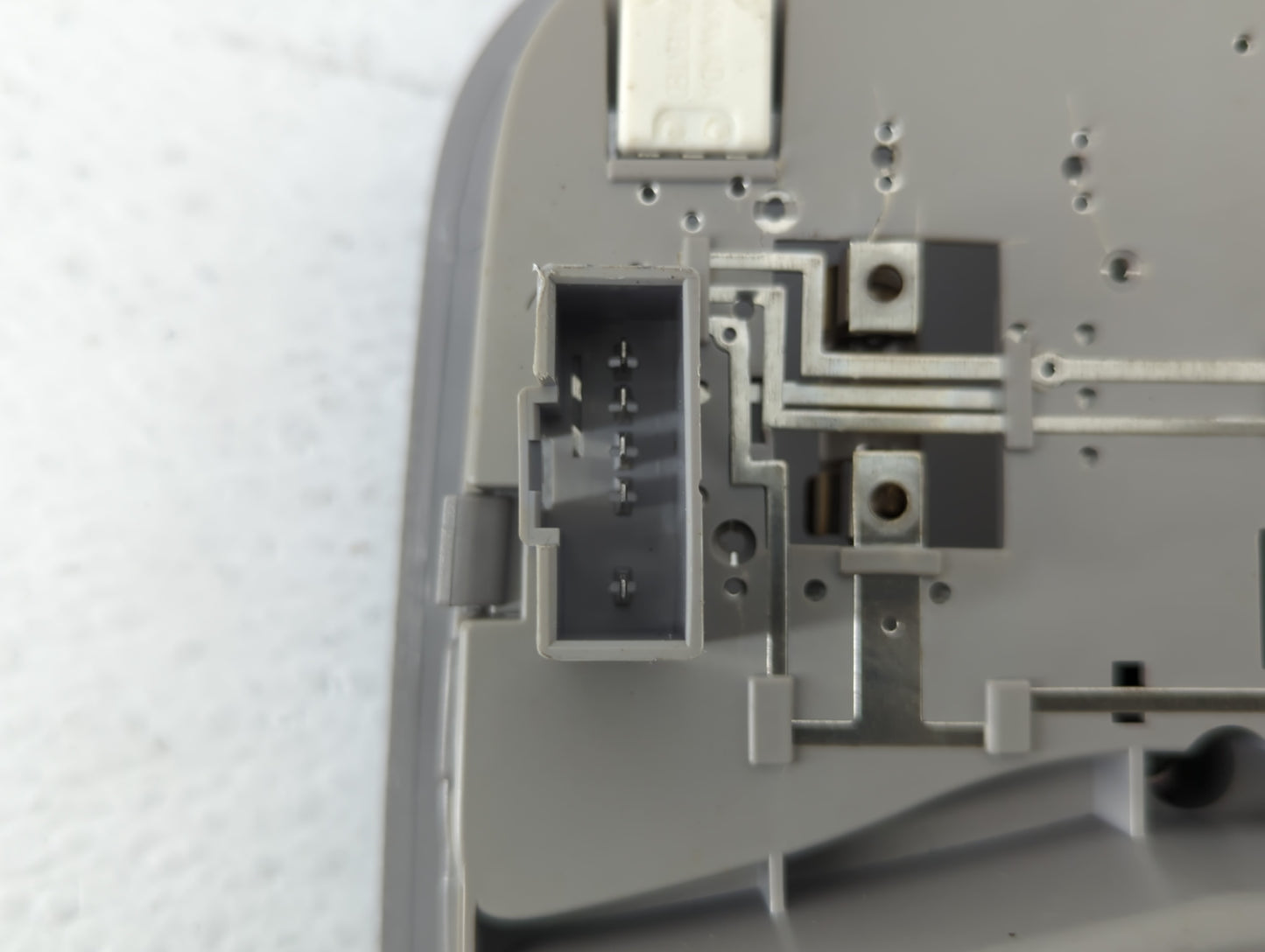2011 Hyundai Sonata Overhead Roof Console - Oemusedautoparts1.com