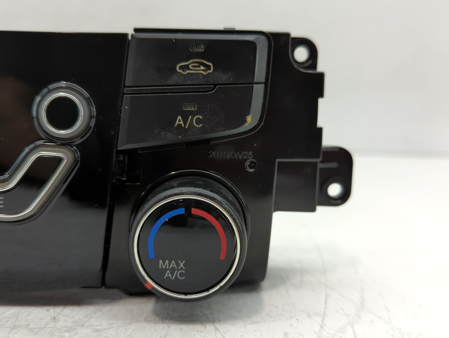 2011 Hyundai Sonata Climate Control Module Temperature AC/Heater Replacement P/N:97250-3Q000 Fits OEM Used Auto Parts - Oemu