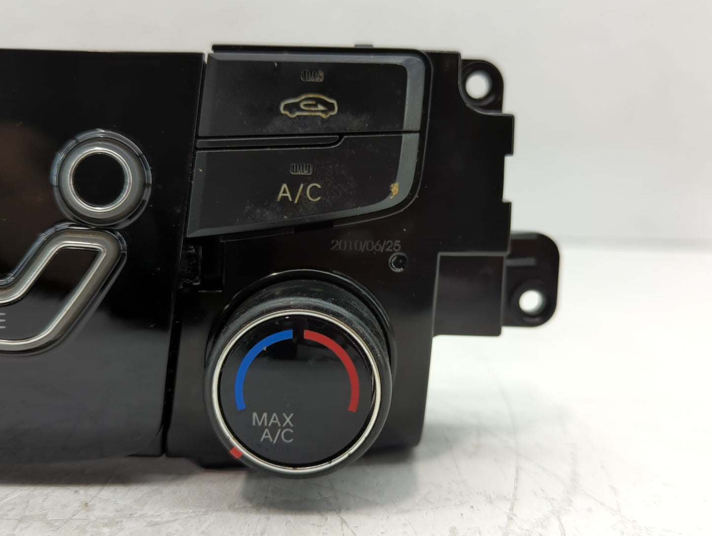 2011 Hyundai Sonata Climate Control Module Temperature AC/Heater Replacement P/N:97250-3Q000 Fits OEM Used Auto Parts - Oemu