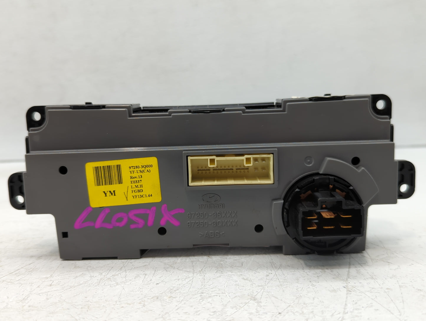 2011 Hyundai Sonata Climate Control Module Temperature AC/Heater Replacement P/N:97250-3Q000 Fits OEM Used Auto Parts - Oemu