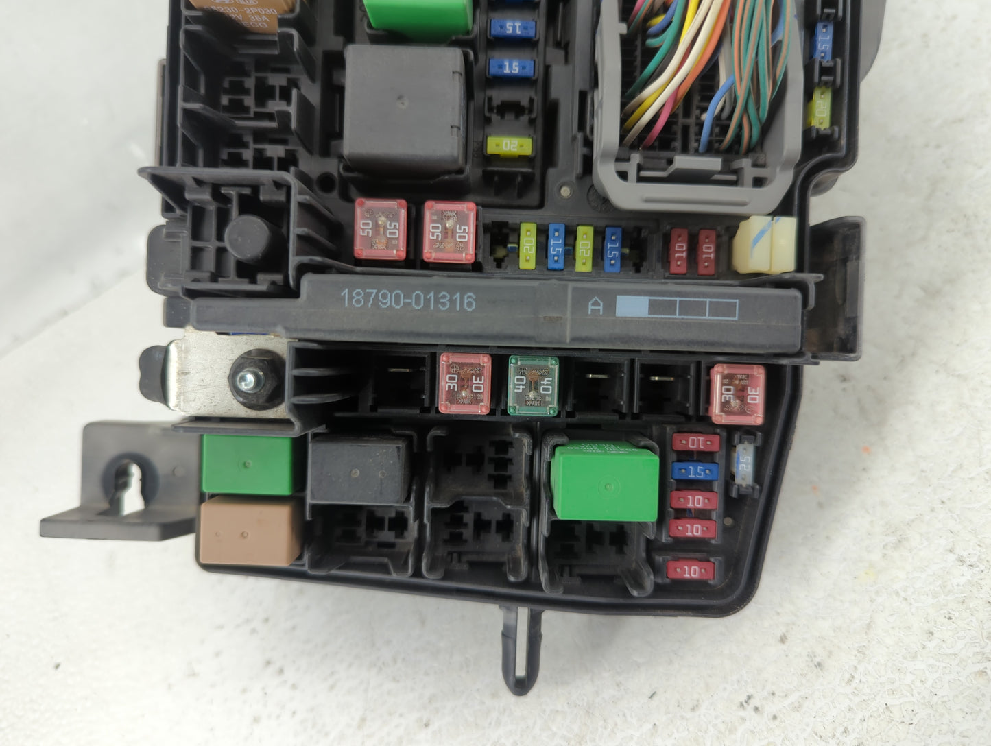2011-2014 Hyundai Sonata Fusebox Fuse Box Panel Relay Module P/N:91950-3S712 Fits Fits 2011 2012 2013 2014 OEM Used Auto Par
