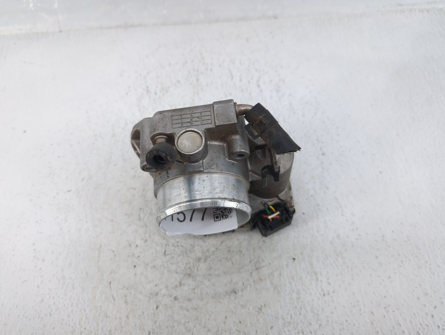 2011-2015 Hyundai Sonata Throttle Body P/N:35100-2G800 Fits Fits 2011 2012 2013 2014 2015 2016 OEM Used Auto Parts - Oemused
