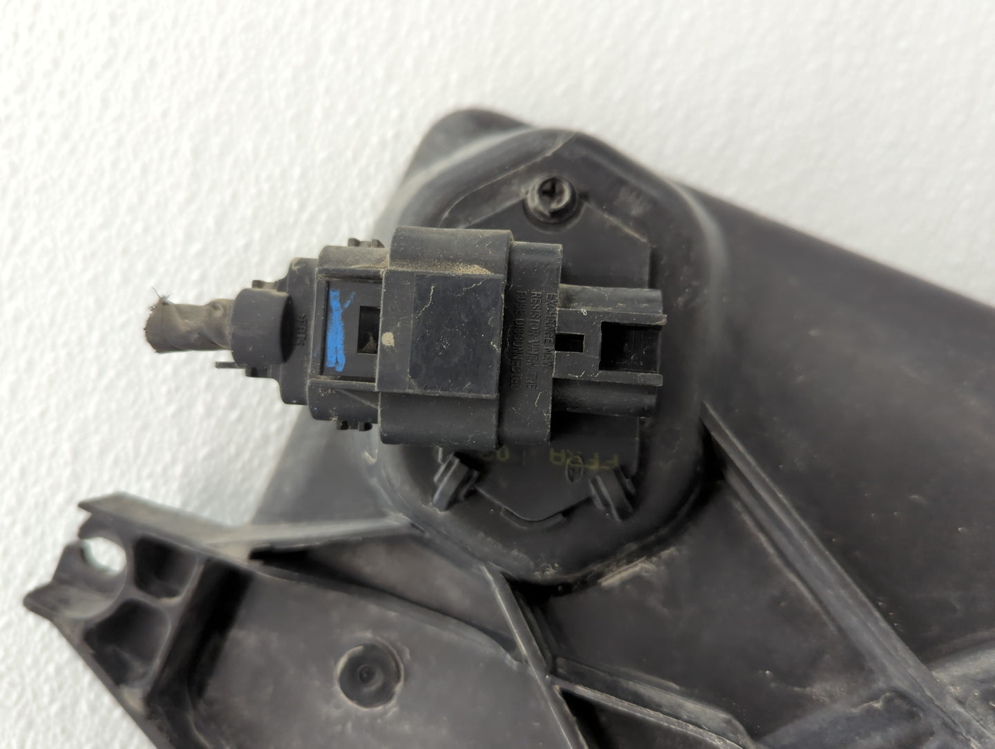 2011-2013 Hyundai Sonata Left Radiator Fan Motor Assembly - Oemusedautoparts1.com