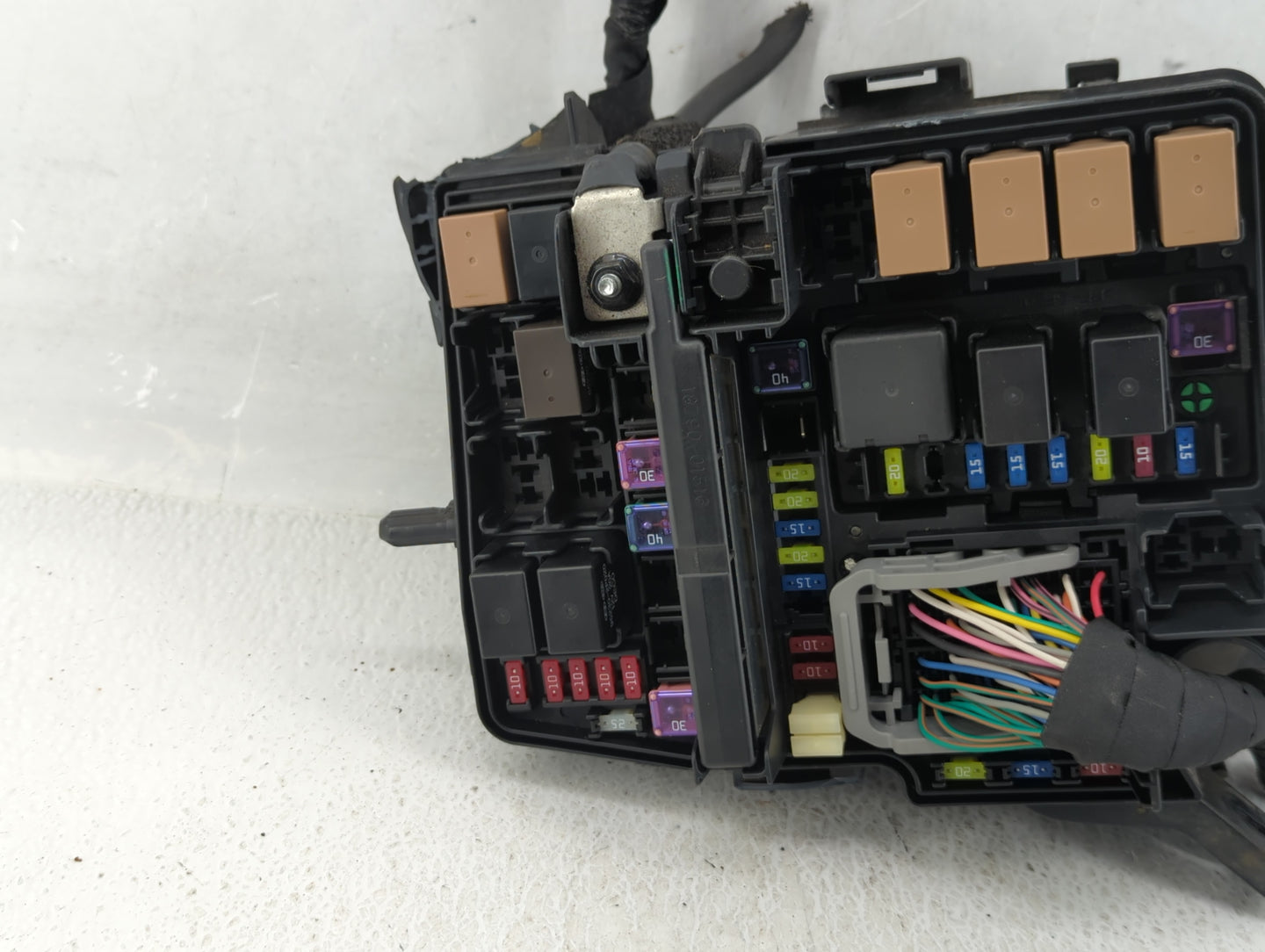 2011-2014 Hyundai Sonata Fusebox Fuse Box Panel Relay Module P/N:VS912003Q100M1 Fits Fits 2011 2012 2013 2014 OEM Used Auto 