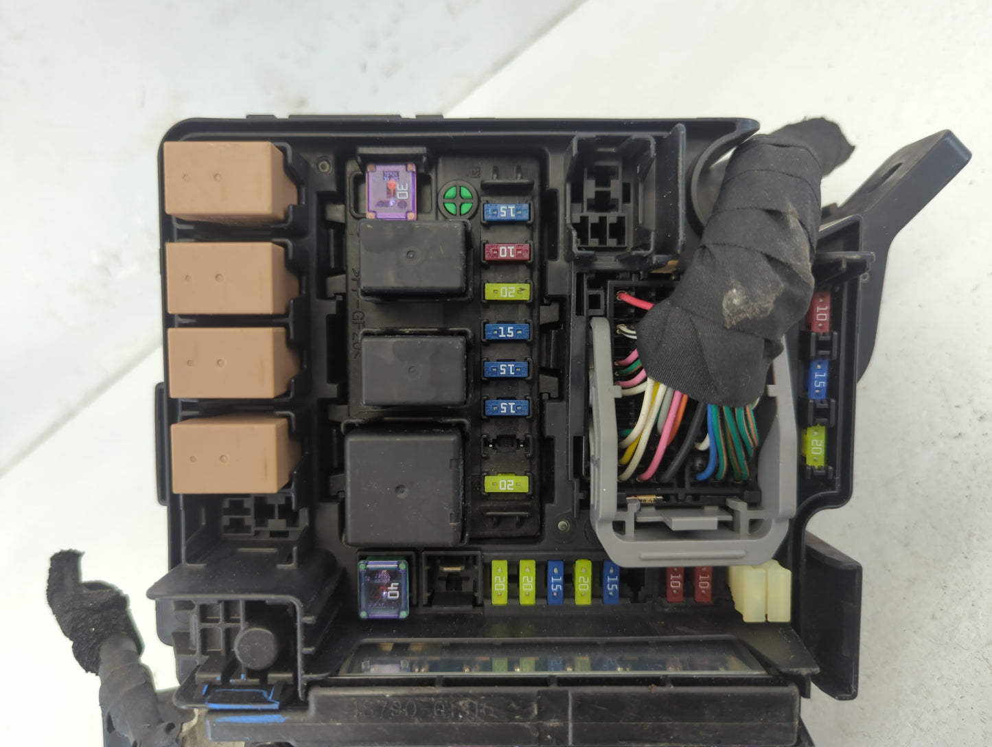 2011-2014 Hyundai Sonata Fusebox Fuse Box Panel Relay Module P/N:VS912003Q100MC Fits Fits 2011 2012 2013 2014 OEM Used Auto 