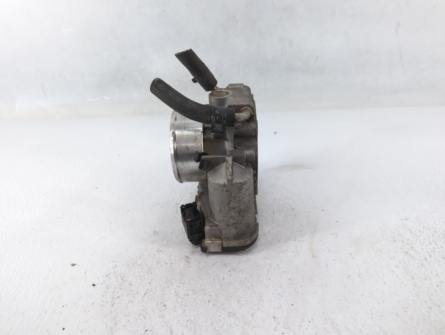 2011-2014 Hyundai Sonata Throttle Body P/N:35100-26 700 Fits Fits 2011 2012 2013 2014 2015 2016 OEM Used Auto Parts - Oemuse
