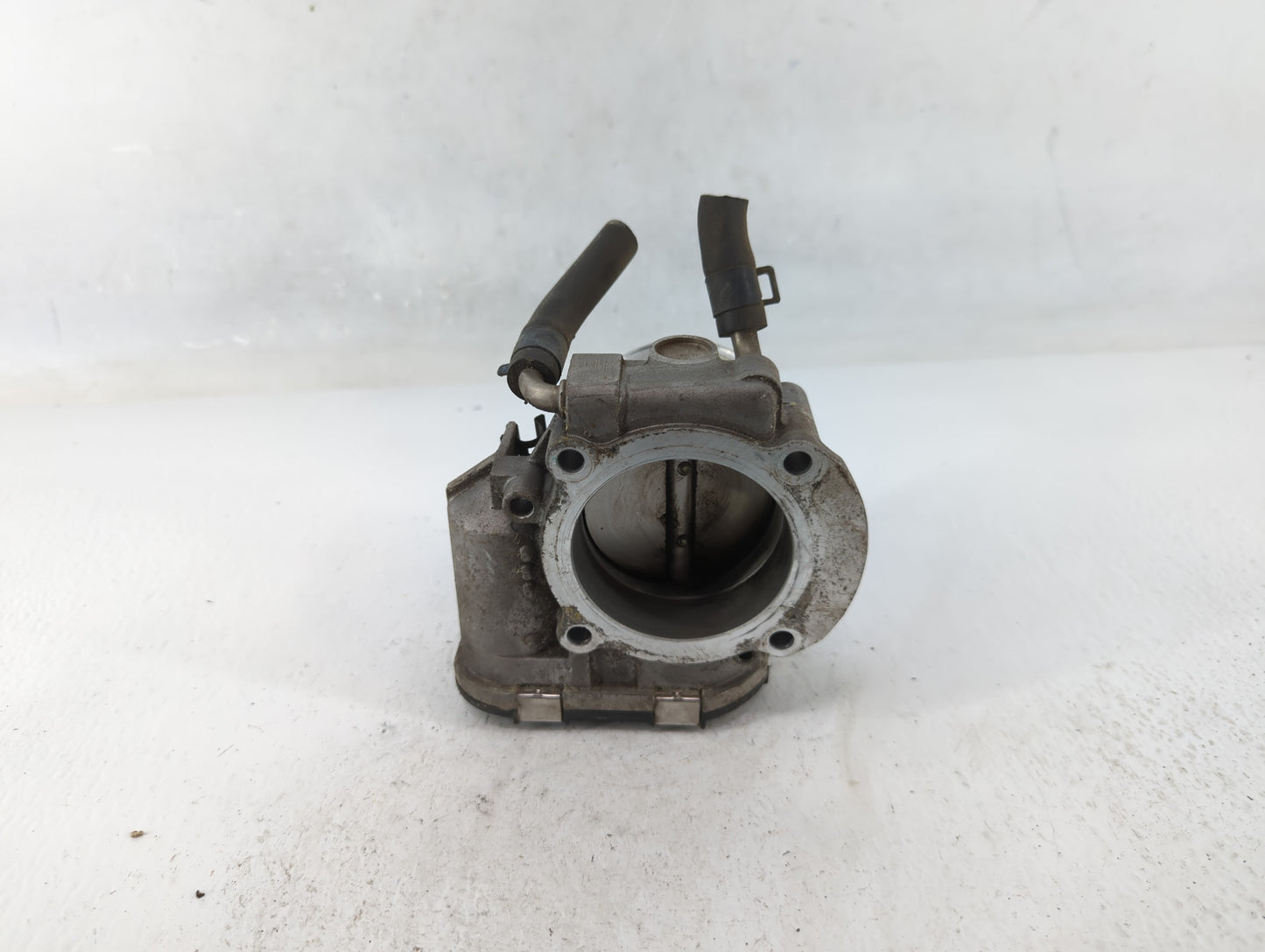 2011-2014 Hyundai Sonata Throttle Body P/N:35100-26 700 Fits Fits 2011 2012 2013 2014 2015 2016 OEM Used Auto Parts - Oemuse