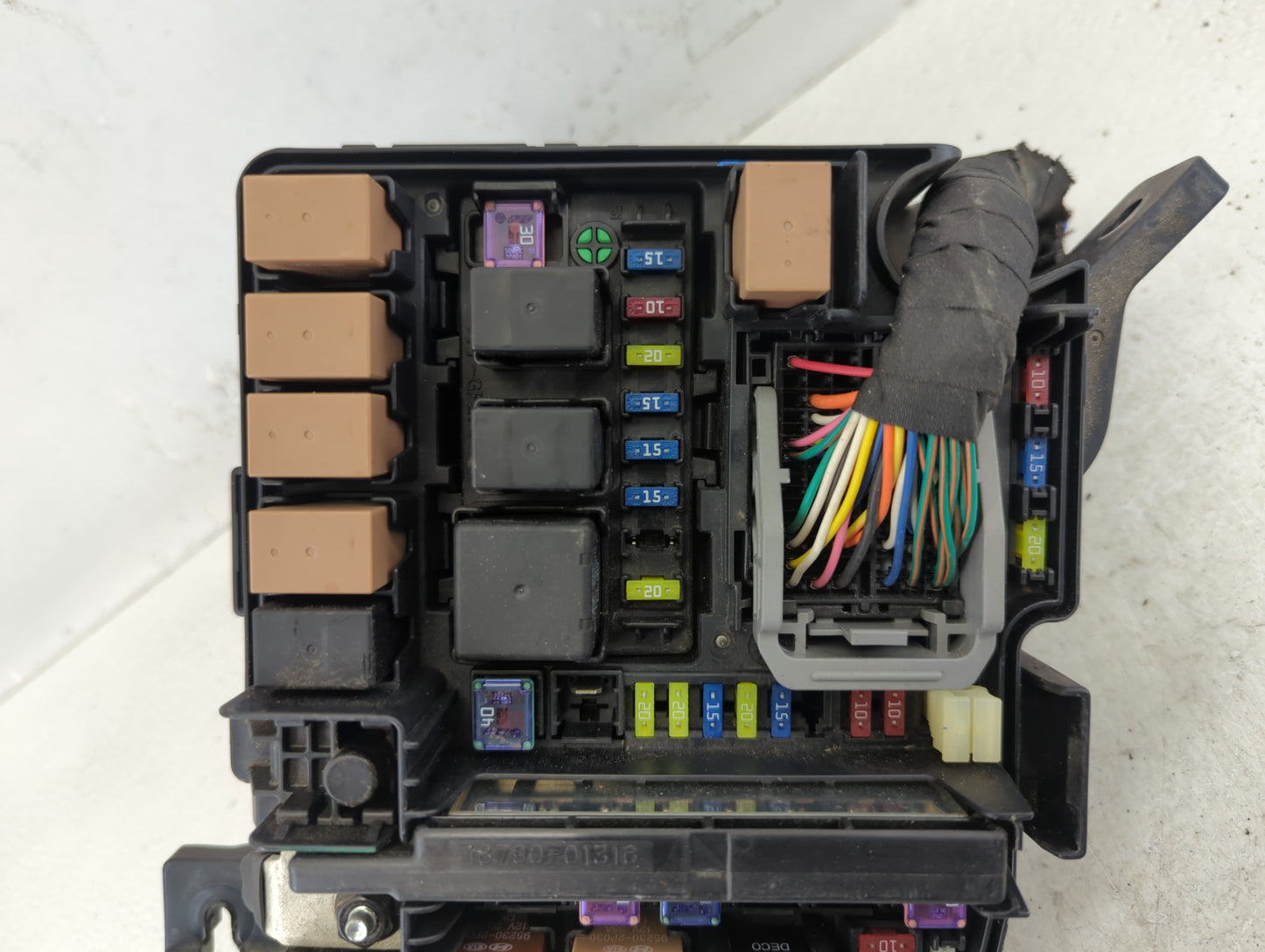 2011-2014 Hyundai Sonata Fusebox Fuse Box Panel Relay Module P/N:VS912003Q170MC Fits Fits 2011 2012 2013 2014 OEM Used Auto 