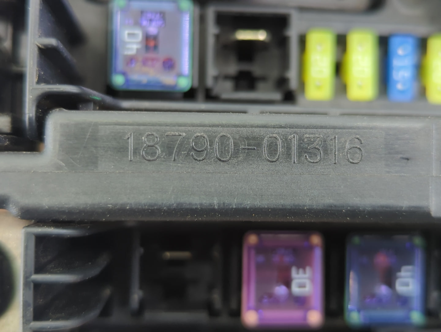 2011-2014 Hyundai Sonata Fusebox Fuse Box Panel Relay Module P/N:VS912003Q170MC Fits Fits 2011 2012 2013 2014 OEM Used Auto 