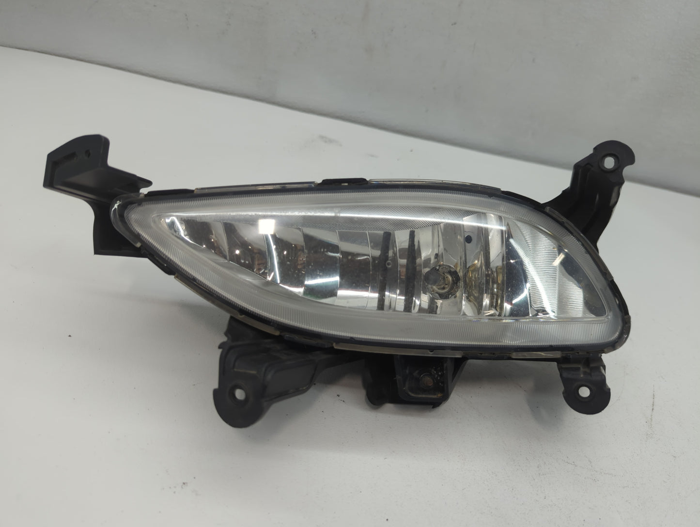 2011-2014 Hyundai Sonata Tail Light Assembly Driver Left OEM P/N:92201-8QXXX Fits Fits 2011 2012 2013 2014 OEM Used Auto Par