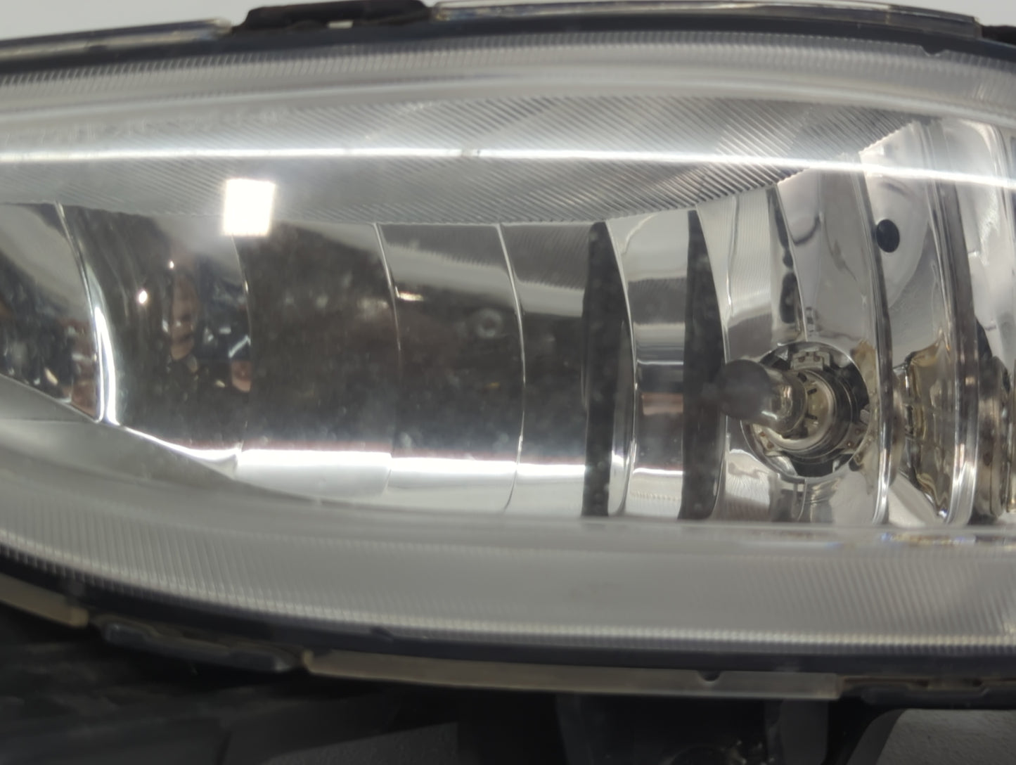 2011-2014 Hyundai Sonata Tail Light Assembly Driver Left OEM P/N:92201-8QXXX Fits Fits 2011 2012 2013 2014 OEM Used Auto Par