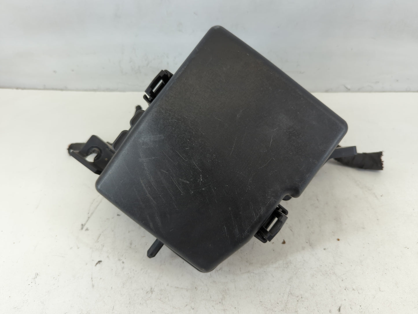 2011-2014 Hyundai Sonata Fusebox Fuse Box Panel Relay Module P/N:91950-3S711 Fits Fits 2011 2012 2013 2014 OEM Used Auto Par