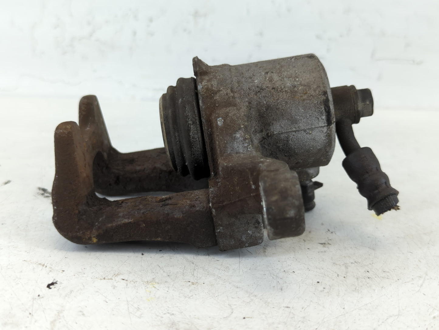 2011-2015 Hyundai Sonata Front Driver Left Brake Caliper - Oemusedautoparts1.com