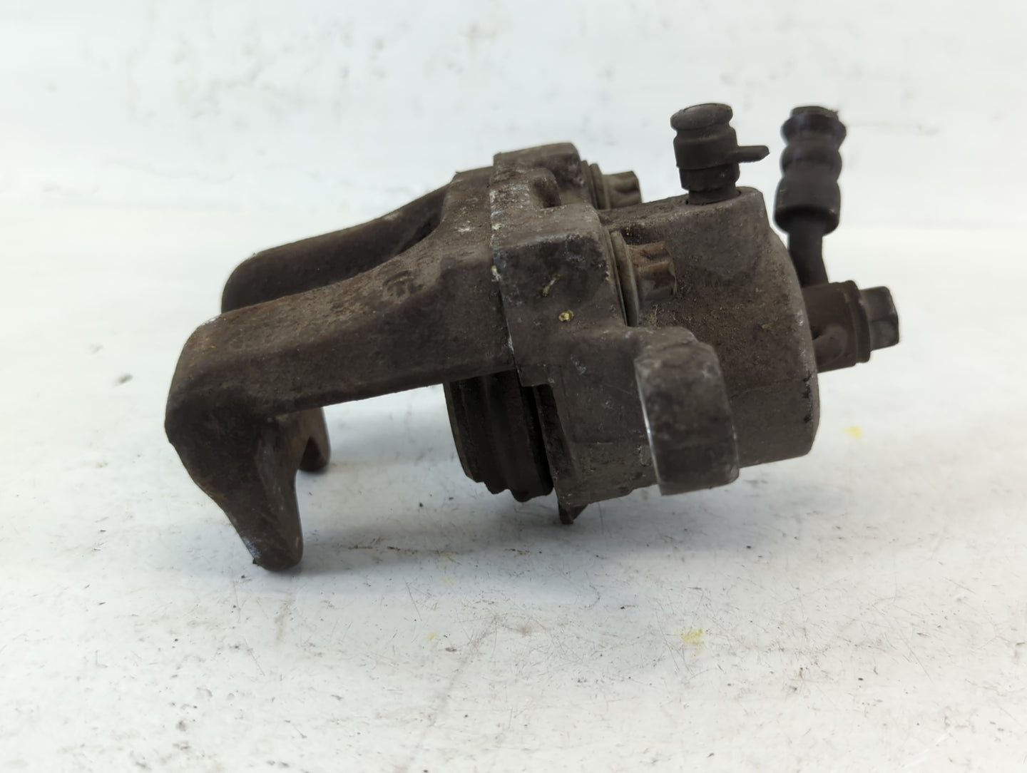 2011-2015 Hyundai Sonata Front Driver Left Brake Caliper - Oemusedautoparts1.com