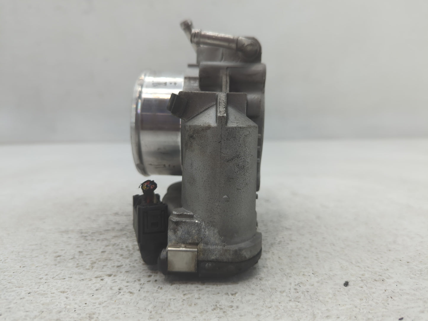 2011-2014 Hyundai Sonata Throttle Body P/N:90 4501 0001 35100-2G700 Fits Fits 2011 2012 2013 2014 2015 2016 OEM Used Auto Pa