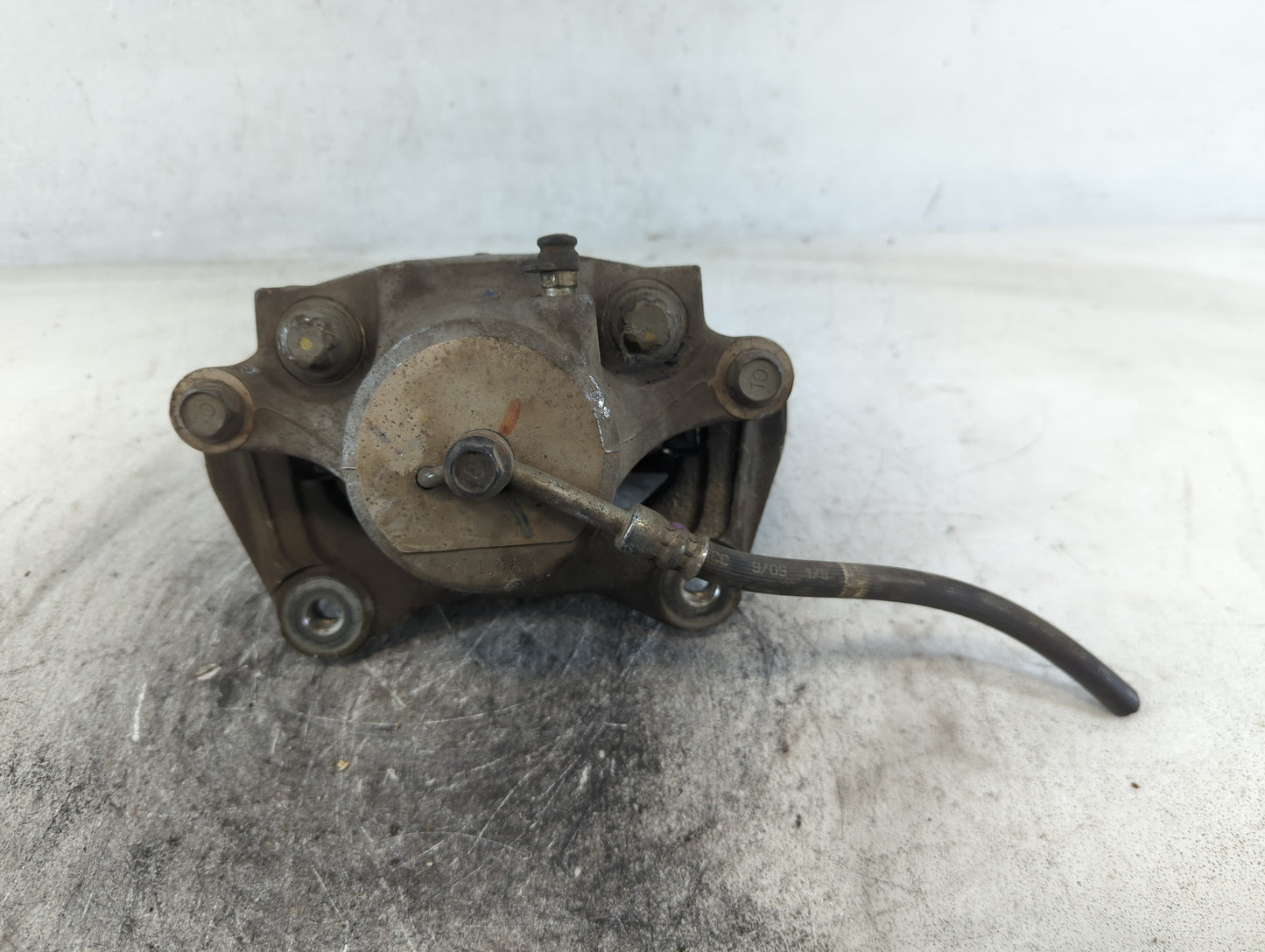 2011-2014 Hyundai Sonata Front Driver Left Brake Caliper - Oemusedautoparts1.com