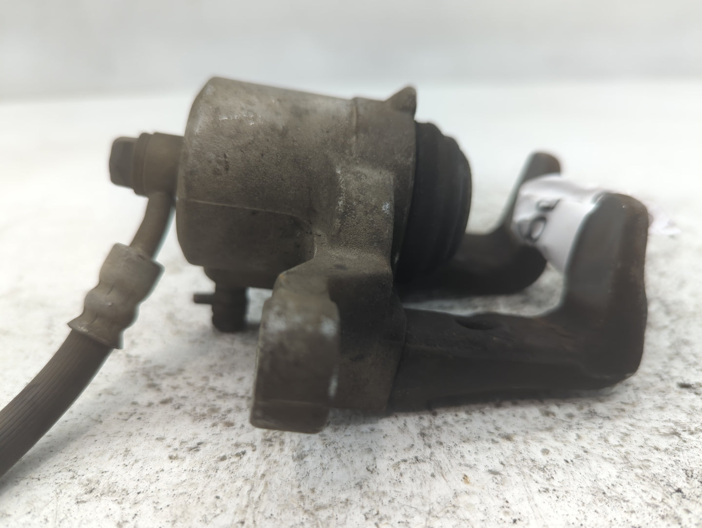 2011-2015 Hyundai Sonata Front Driver Left Brake Caliper 699927 - Oemusedautoparts1.com