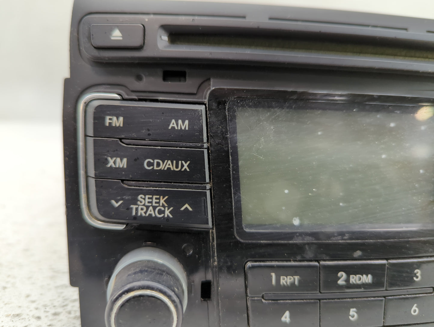 2011-2011 Hyundai Sonata Am Fm Cd Player Radio Receiver - Oemusedautoparts1.com