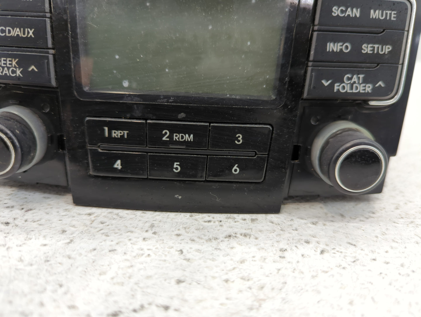 2011-2011 Hyundai Sonata Am Fm Cd Player Radio Receiver - Oemusedautoparts1.com