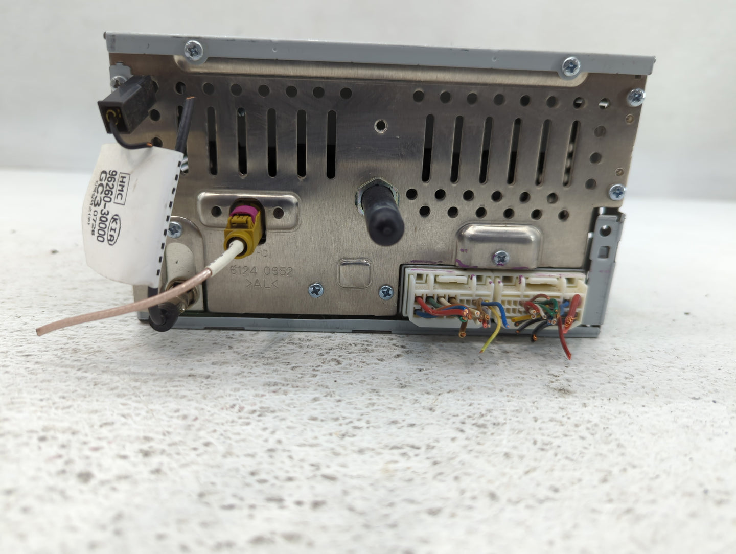 2011-2011 Hyundai Sonata Am Fm Cd Player Radio Receiver - Oemusedautoparts1.com