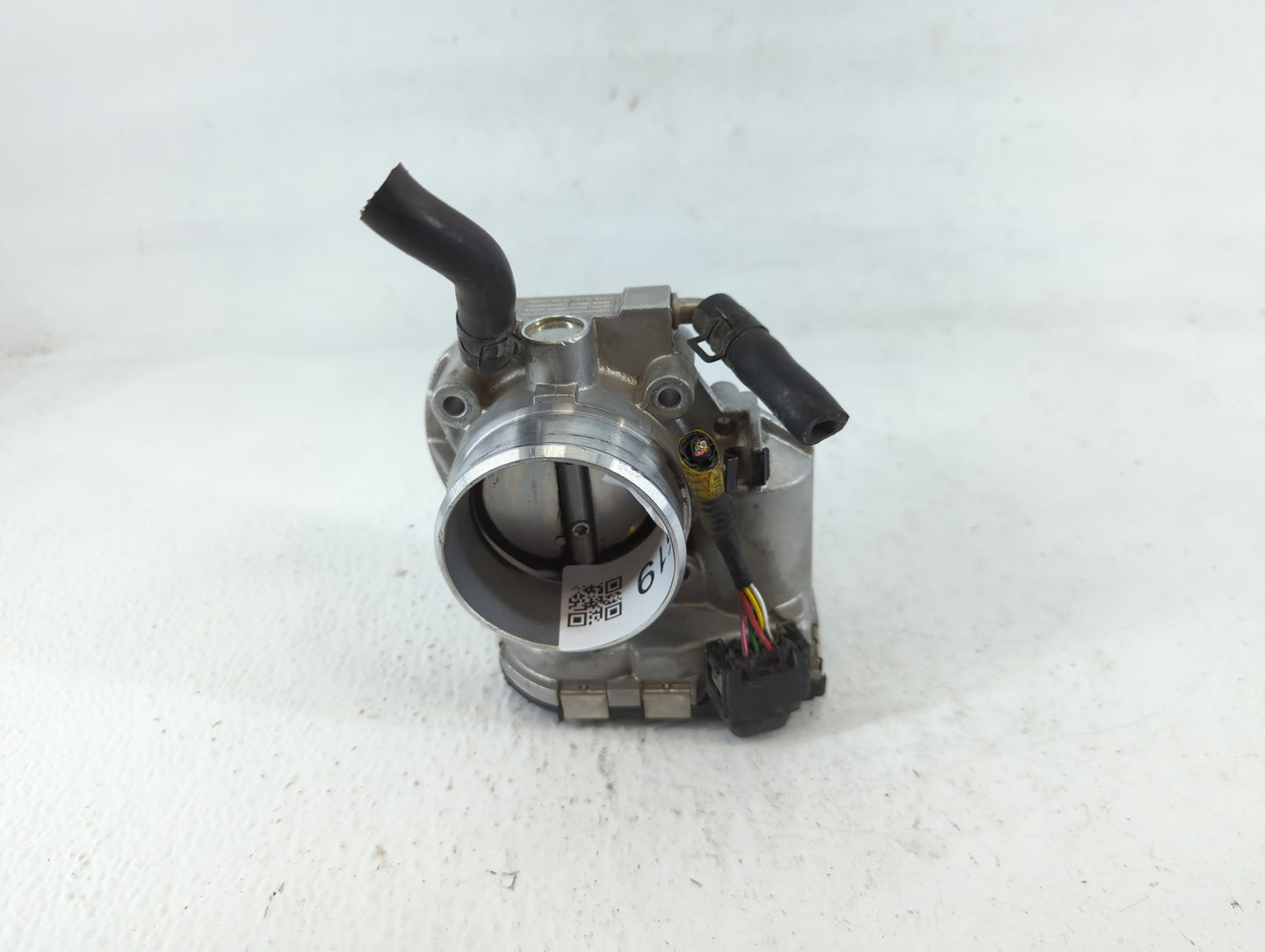 2011-2015 Hyundai Sonata Throttle Body P/N:35100-2G800 Fits Fits 2011 2012 2013 2014 2015 2016 OEM Used Auto Parts - Oemused