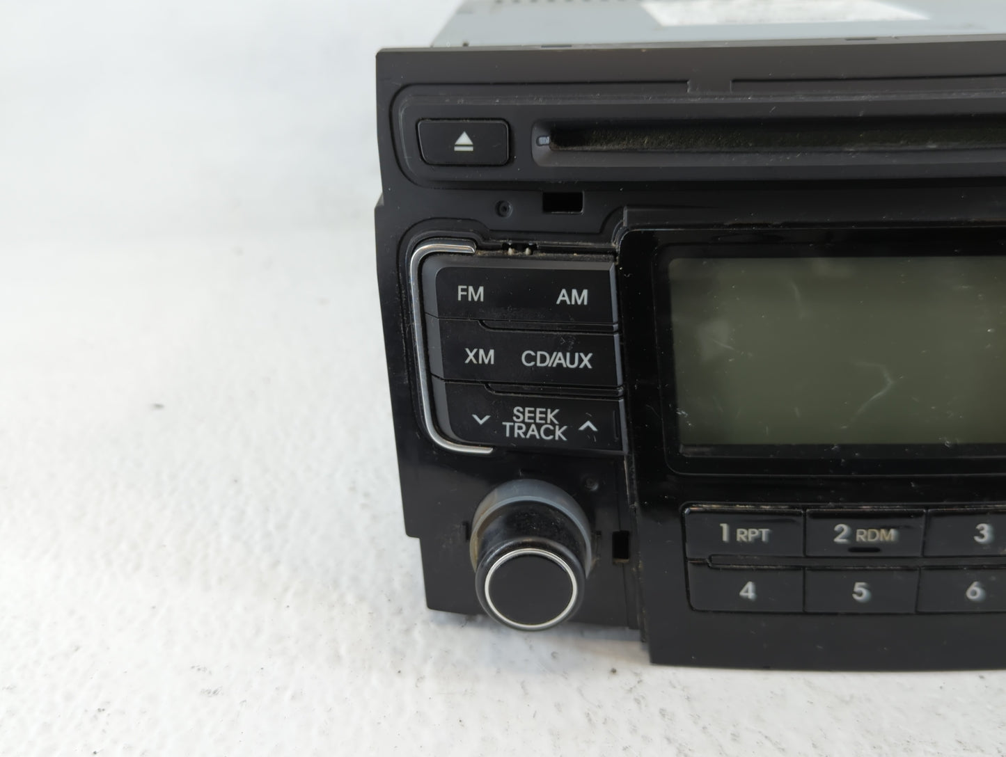 2011-2011 Hyundai Sonata Am Fm Cd Player Radio Receiver - Oemusedautoparts1.com