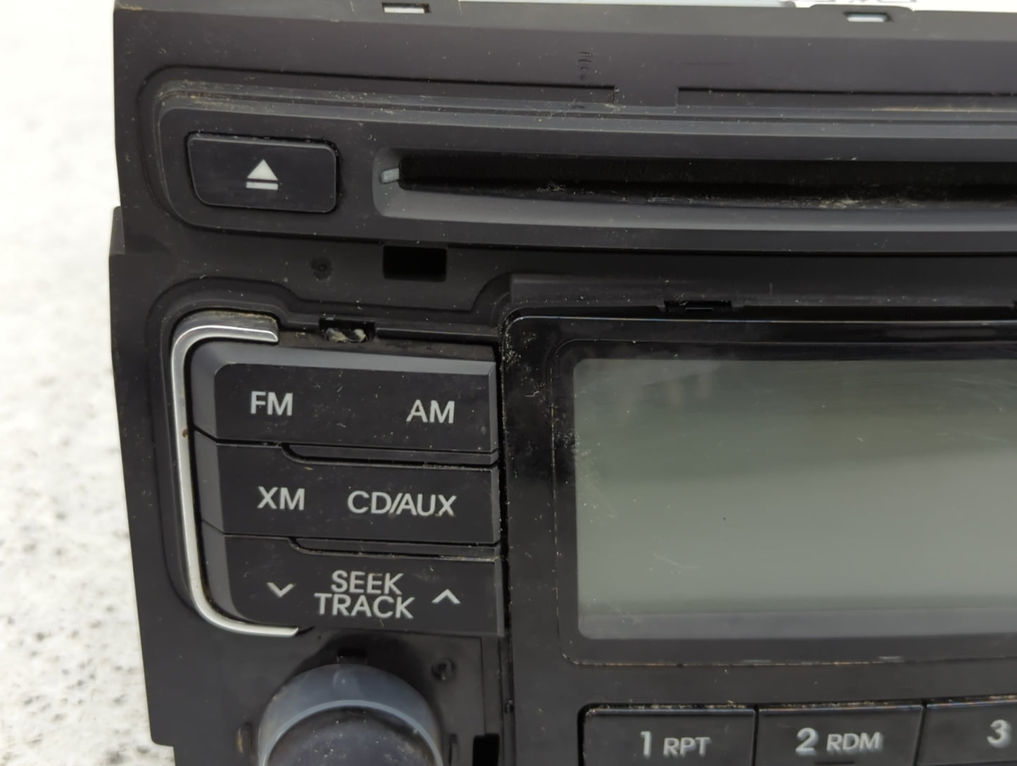 2011-2011 Hyundai Sonata Am Fm Cd Player Radio Receiver - Oemusedautoparts1.com