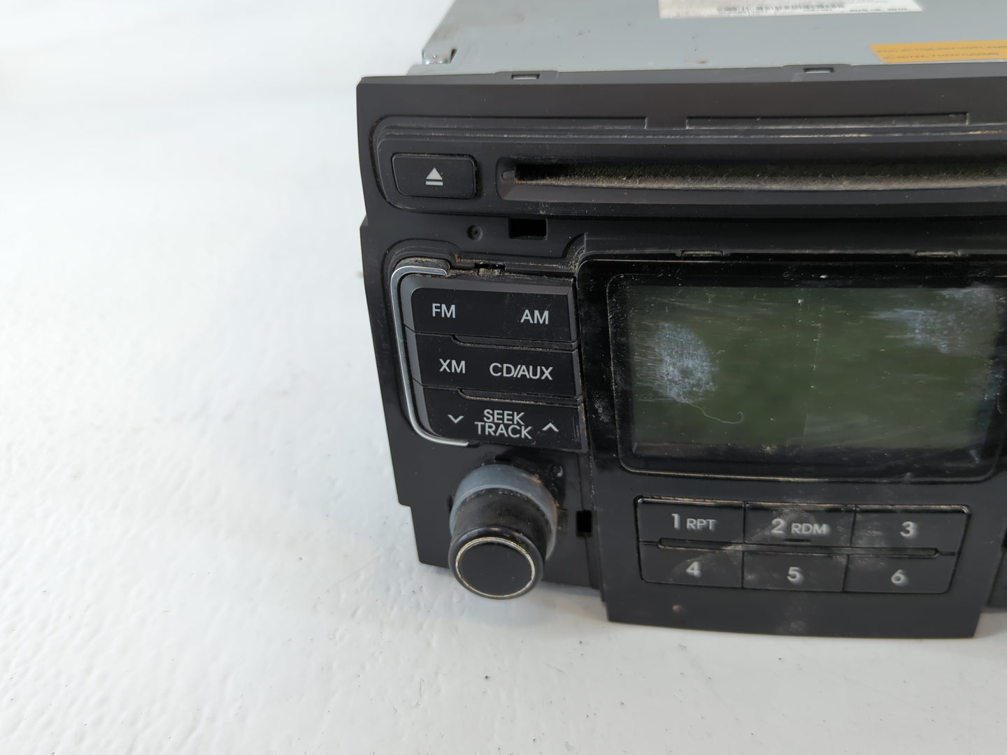 2011-2011 Hyundai Sonata Am Fm Cd Player Radio Receiver - Oemusedautoparts1.com