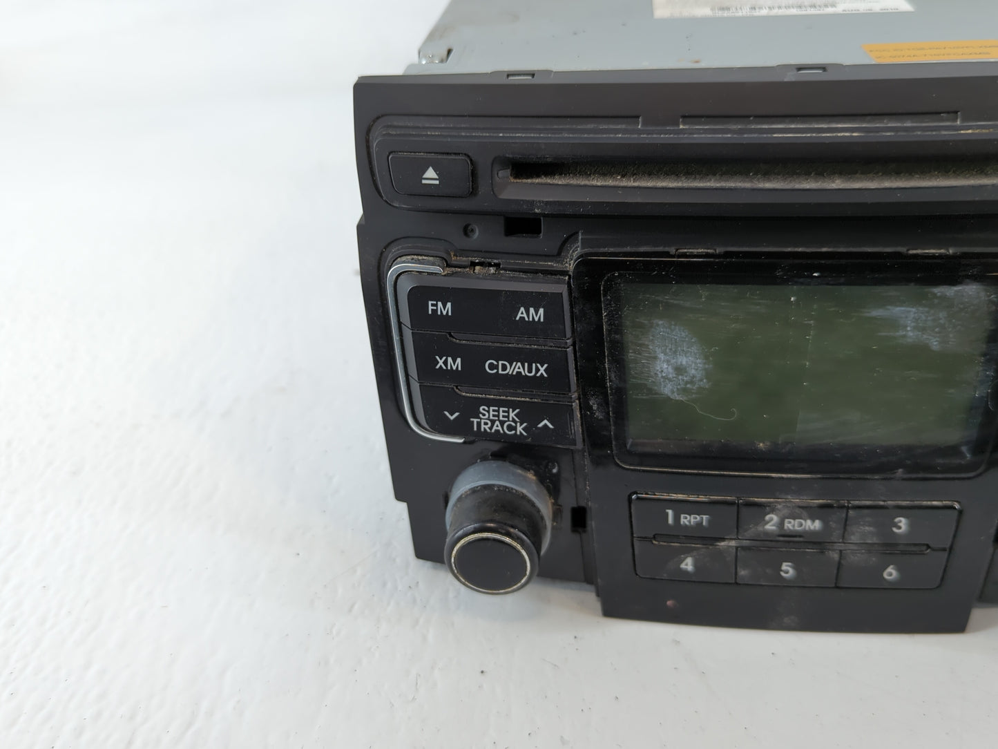 2011-2011 Hyundai Sonata Am Fm Cd Player Radio Receiver - Oemusedautoparts1.com