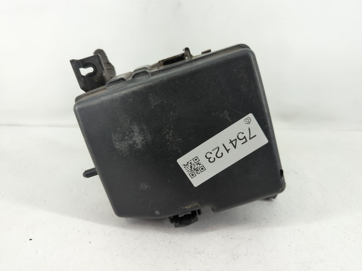 2011-2014 Hyundai Sonata Fusebox Fuse Box Panel Relay Module P/N:91950-3S711 Fits Fits 2011 2012 2013 2014 OEM Used Auto Par