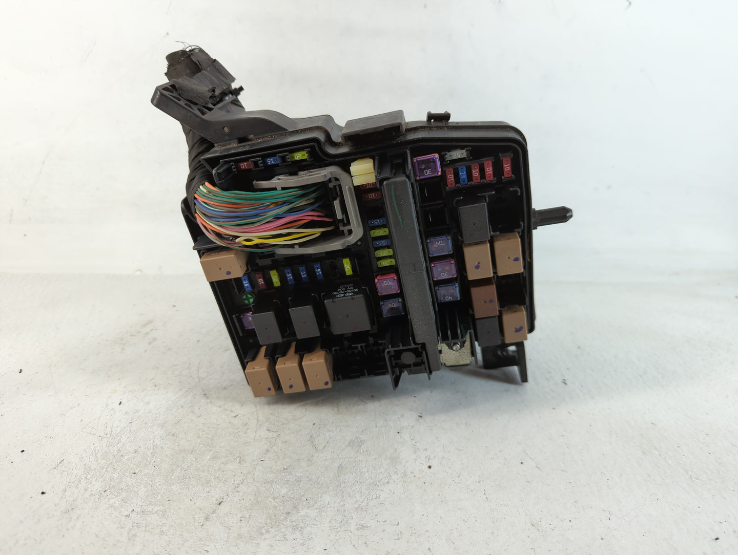 2011-2014 Hyundai Sonata Fusebox Fuse Box Panel Relay Module P/N:91950-3S740 Fits Fits 2011 2012 2013 2014 OEM Used Auto Par