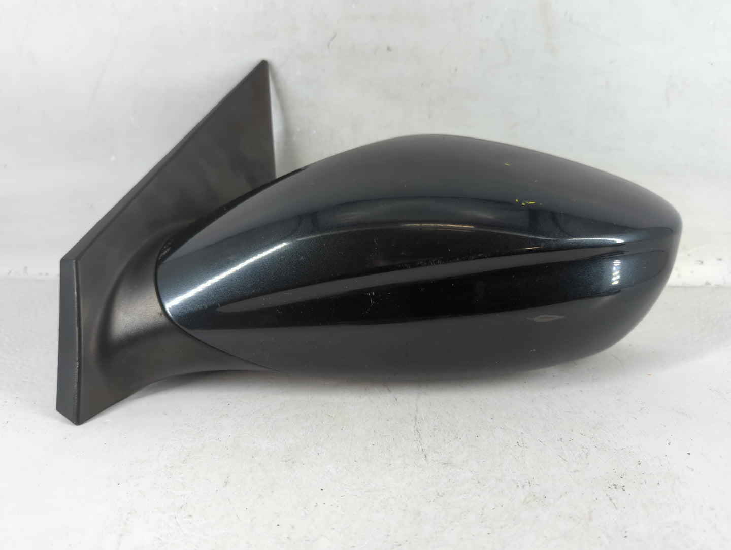2011-2014 Hyundai Sonata Driver Side View Mirror - Left Door Mirror OEM Used - Oemusedautoparts1.com