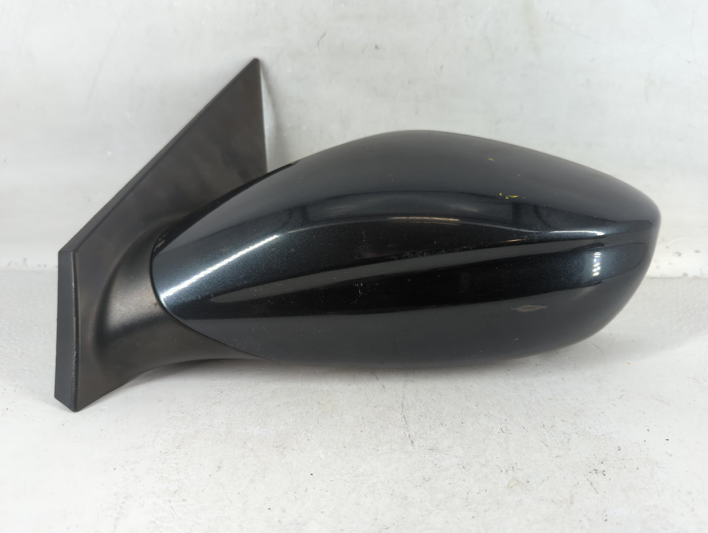 2011-2014 Hyundai Sonata Driver Side View Mirror - Left Door Mirror OEM Used - Oemusedautoparts1.com
