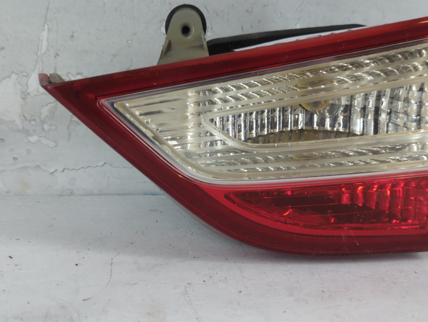 2011-2014 Hyundai Sonata Passenger Right Side Deck Lid Mounted Tail Light - Oemusedautoparts1.com