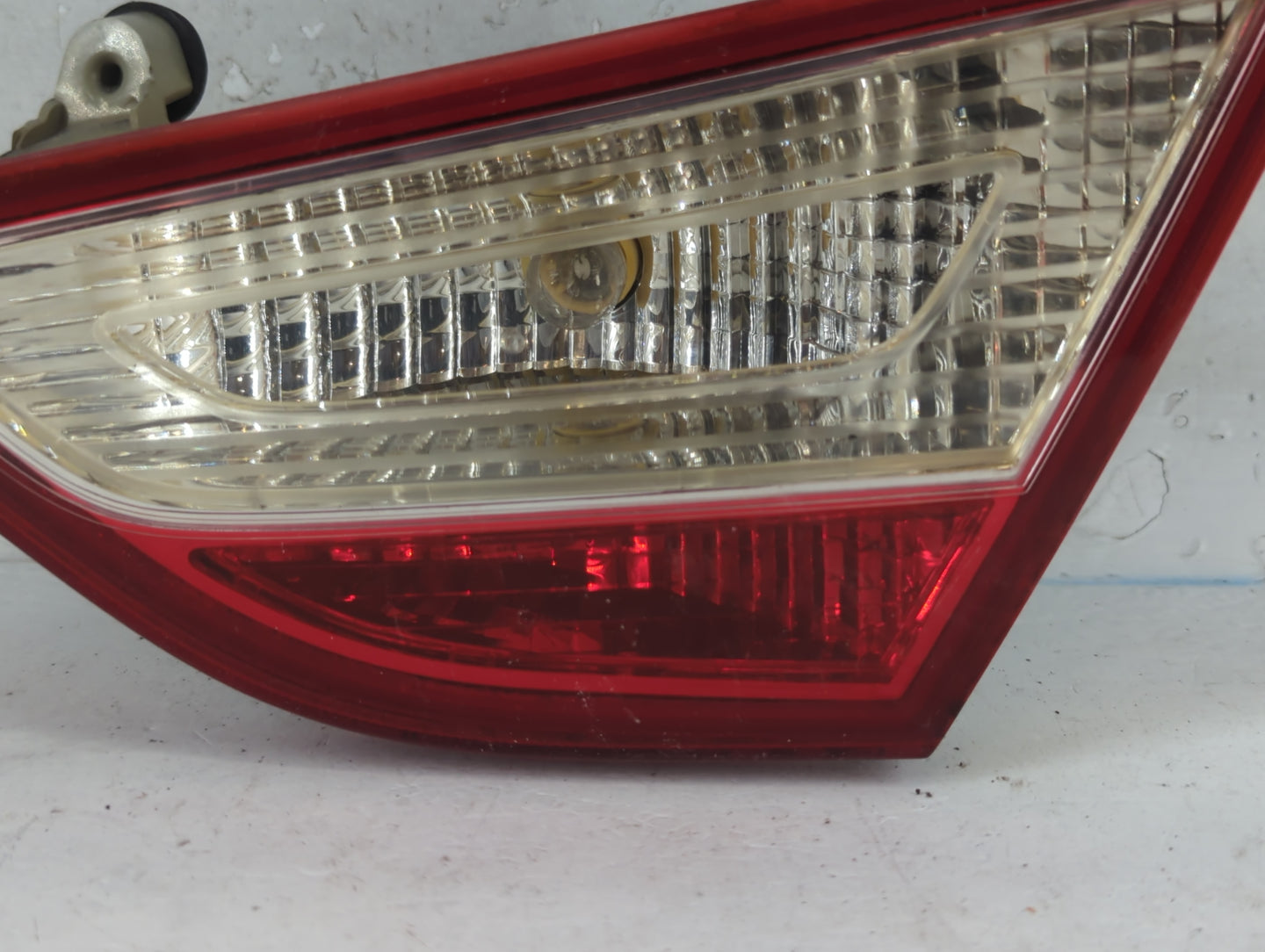 2011-2014 Hyundai Sonata Passenger Right Side Deck Lid Mounted Tail Light - Oemusedautoparts1.com