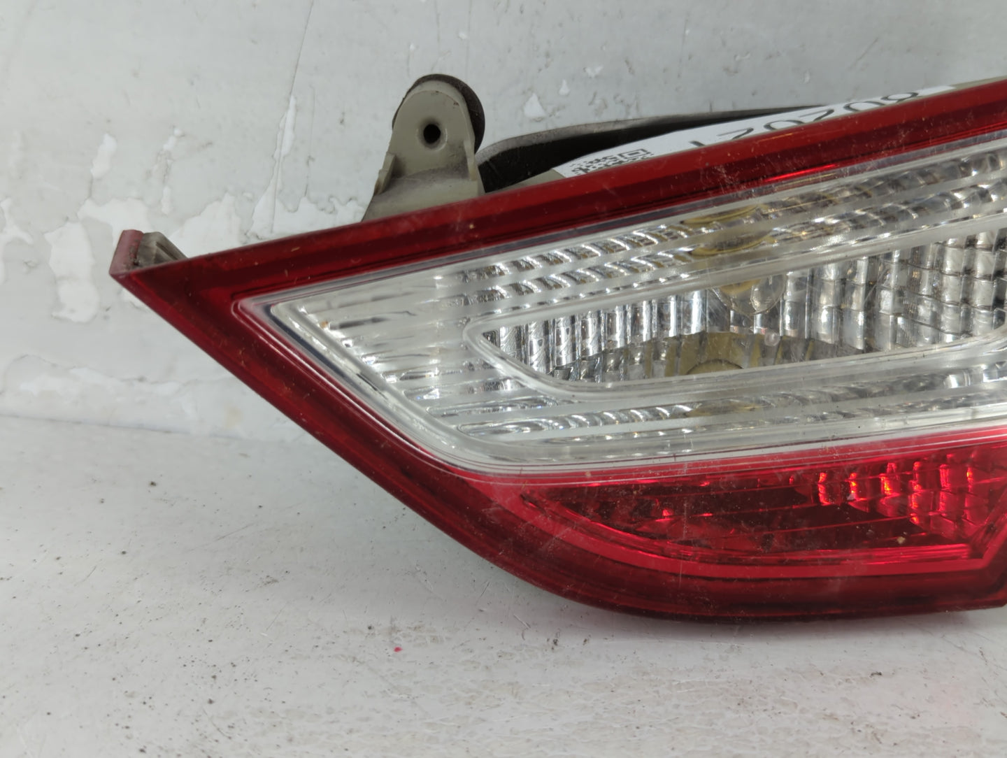 2011-2014 Hyundai Sonata Tail Light Assembly Passenger Right OEM P/N:92404-3Q Fits Fits 2011 2012 2013 2014 OEM Used Auto Pa